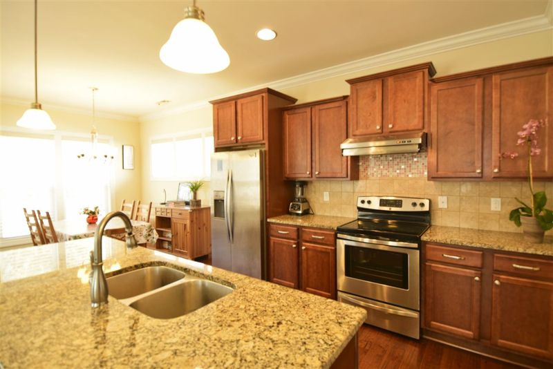 2804 Bogle Branch Ct, Raleigh, NC 27606