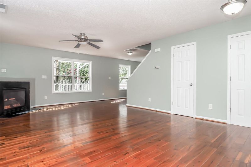 2804 Maple Ridge Rd, Durham, NC 27704