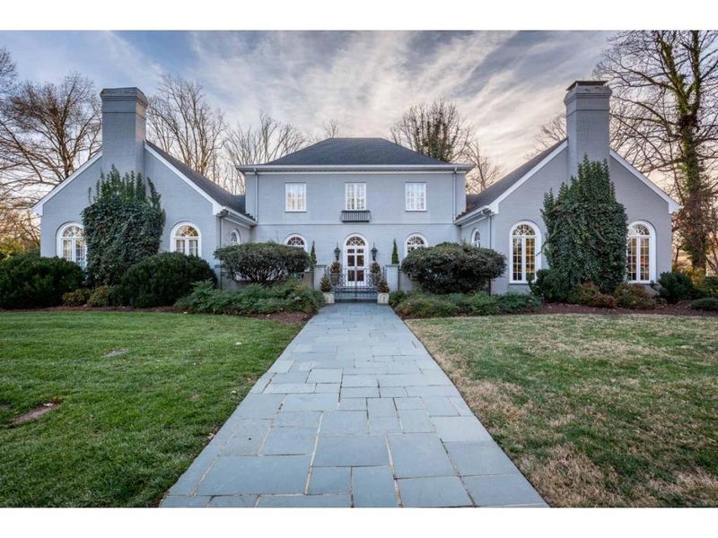 2804 Moorgate, Burlington, NC 27215