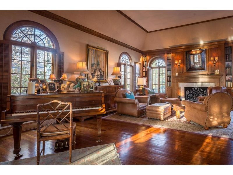 2804 Moorgate, Burlington, NC 27215