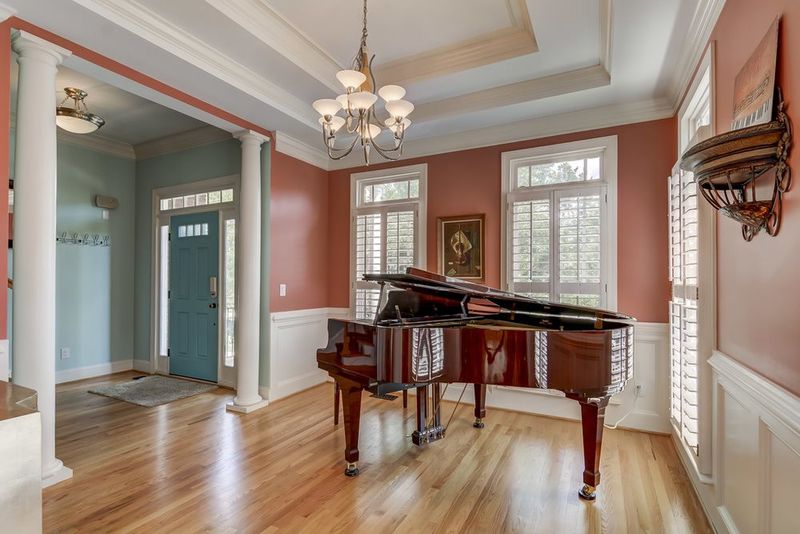2804 Peachleaf St, Raleigh, NC 27614