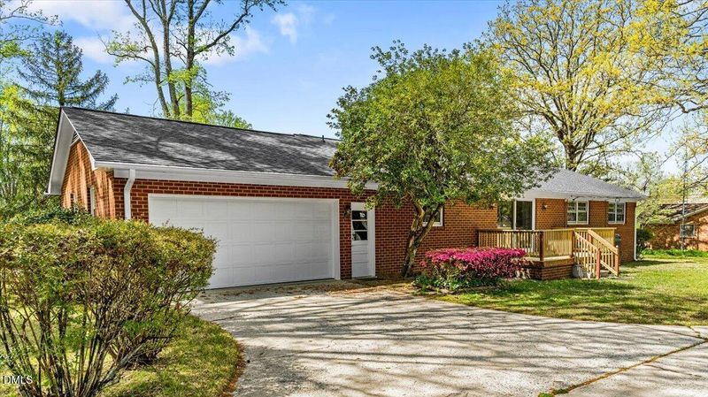 2805 Amherst Ave, Burlington, NC 27215