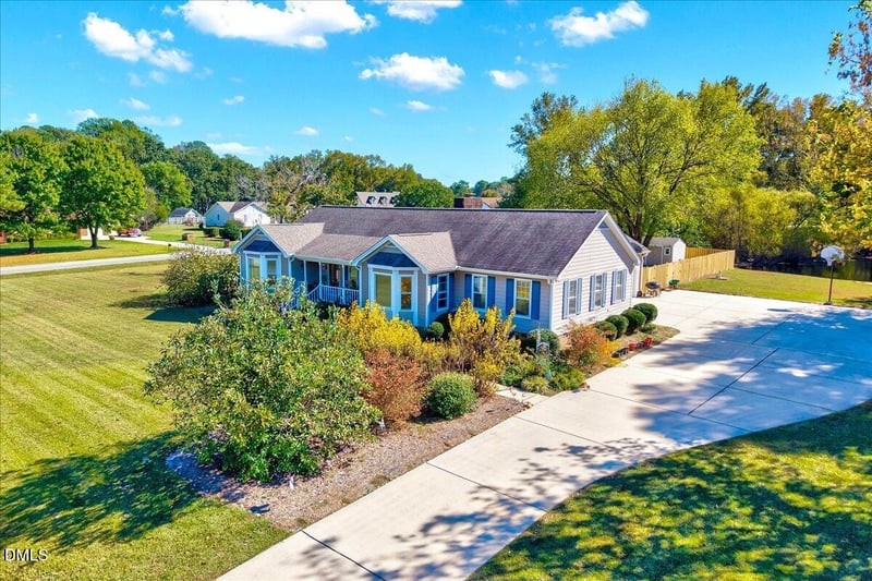 2805 Mary Marvin Trl, Fuquay Varina, NC 27526