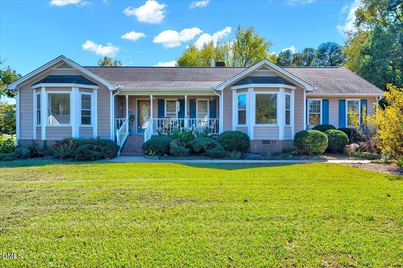 2805 Mary Marvin Trl, Fuquay Varina, NC 27526