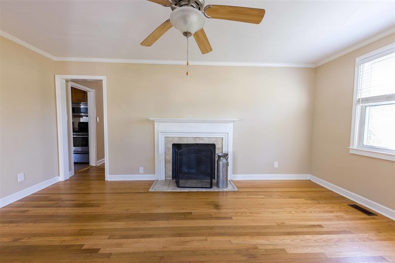 2805 Oberlin Rd, Raleigh, NC 27608