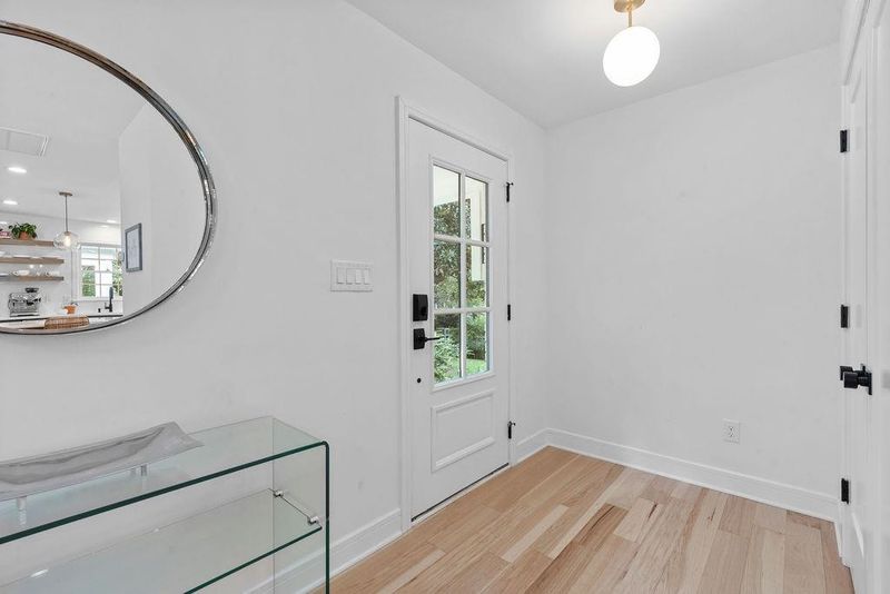2805 Old Orchard Rd, Raleigh, NC 27607