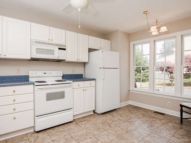 2805 Sterling Park Dr, Raleigh, NC 27603