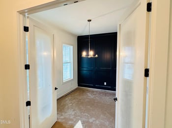 2806 Pathway Dr, Chapel Hill, NC 27516