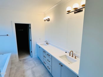 2806 Pathway Dr, Chapel Hill, NC 27516