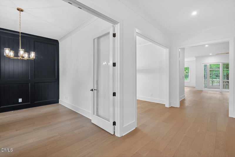 2806 Pathway Dr, Chapel Hill, NC 27516