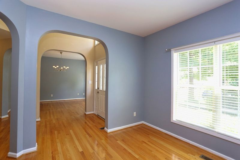 2807 Becketts Ridge Dr, Hillsborough, NC 27278