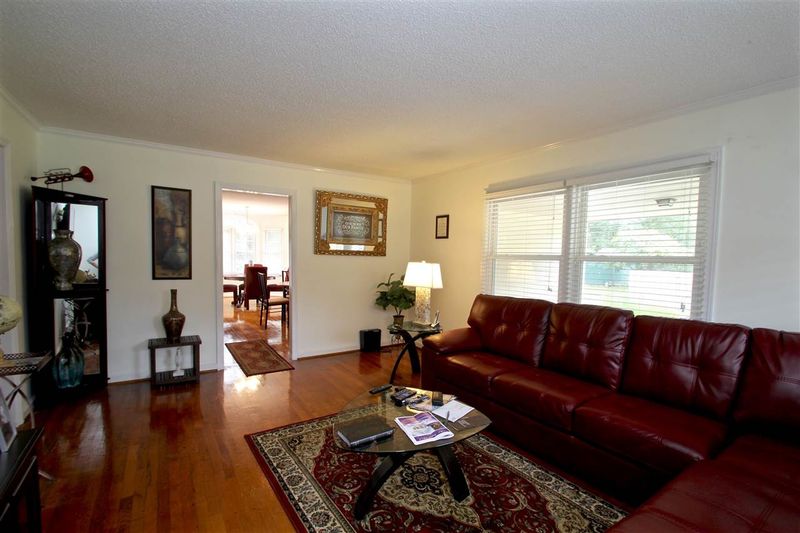 2807 Crestline Ave, Raleigh, NC 27603