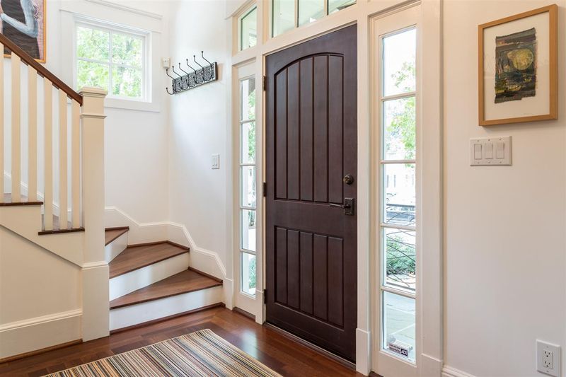 2807 Mayview Rd, Raleigh, NC 27607