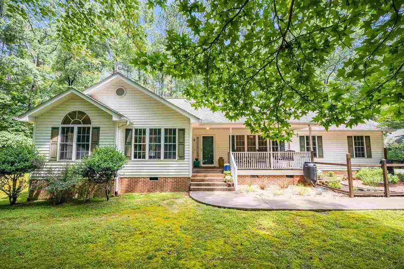 2807 Summerwind Rd, Chapel Hill, NC 27516