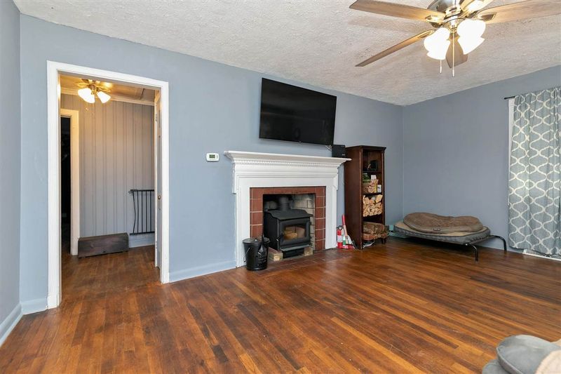 2808 W Carver St, Durham, NC 27705