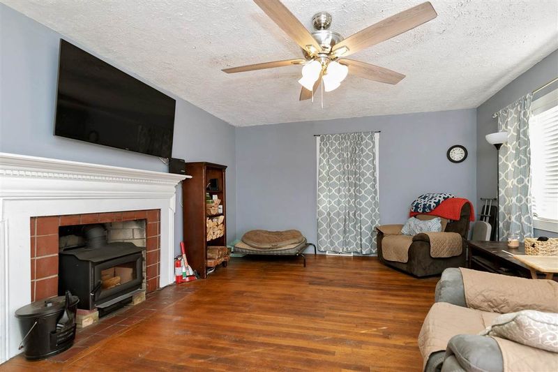 2808 W Carver St, Durham, NC 27705