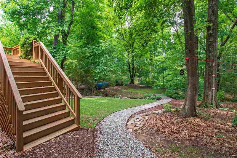 2808 Dahlgreen Rd, Raleigh, NC 27615