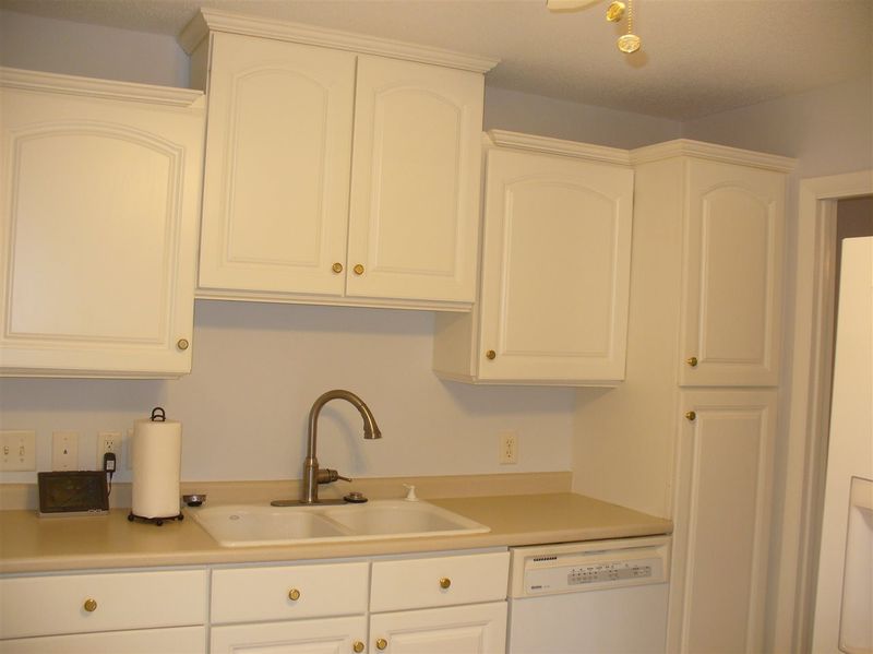 2808 Ferrand Dr, Durham, NC 27705