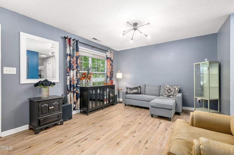 2808 Maple Ridge Dr, Durham, NC 27704