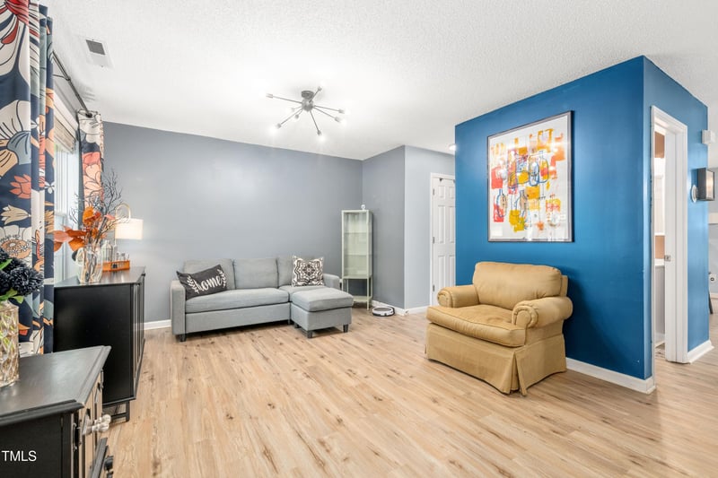 2808 Maple Ridge Dr, Durham, NC 27704