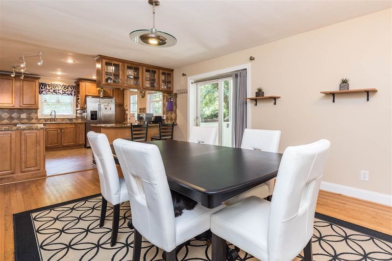2808 Oberry St, Raleigh, NC 27607