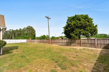 2808 Sand Trap Ln, Hope Mills, NC 28348