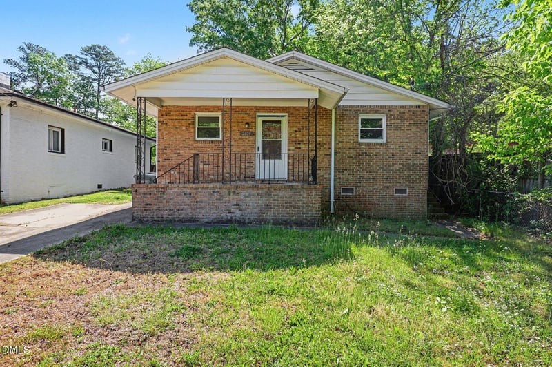 2809 Beechwood Dr, Durham, NC 27707