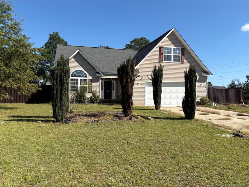 2809 Carabid Ct, Hope Mills, NC 28348