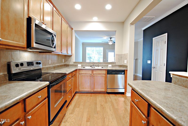 2809 Corbett Grove Dr, Raleigh, NC 27616