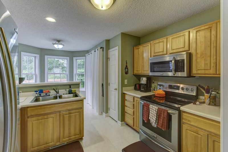 2809 Glastonbury Rd, Apex, NC 27539