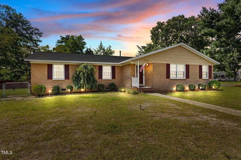 2809 Skycrest Dr, Fayetteville, NC 28304