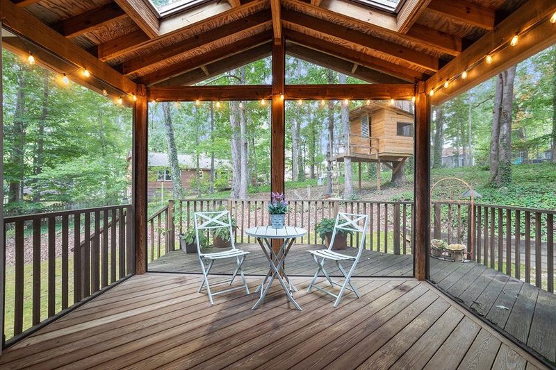 2809 Steeplechase Dr, Raleigh, NC 27613