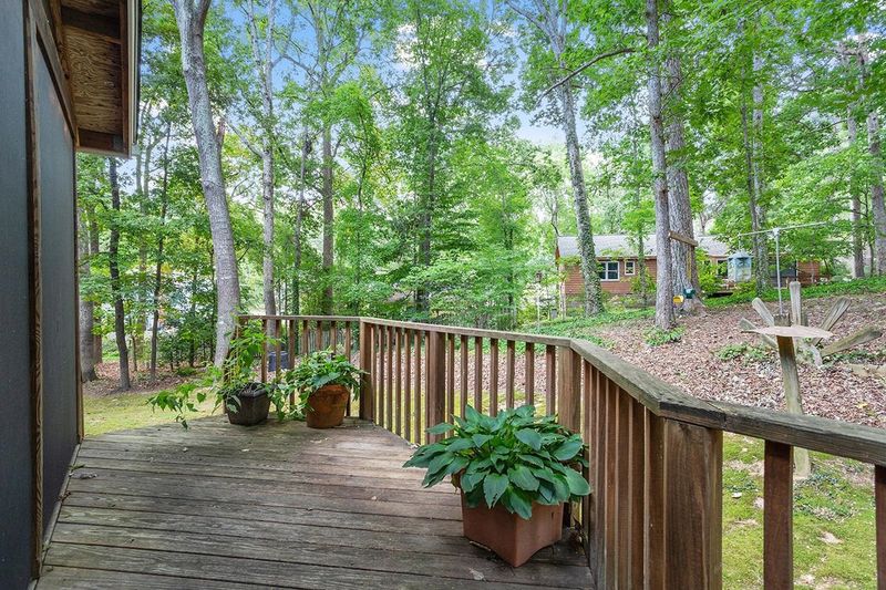 2809 Steeplechase Dr, Raleigh, NC 27613