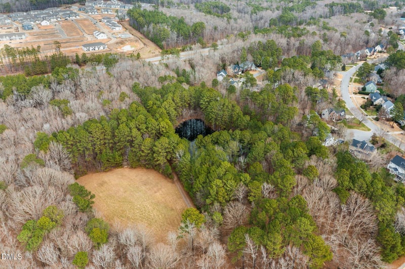 2809 Us 64 , Apex, NC 27523