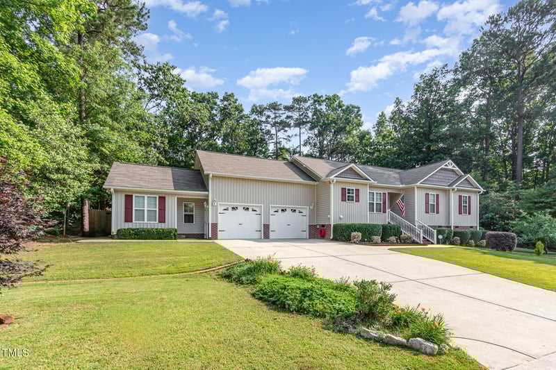281 Kinsman Ct, Fuquay Varina, NC 27526