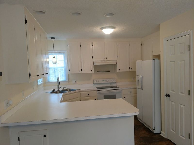281 Wyndfall Ln, Clayton, NC 27527