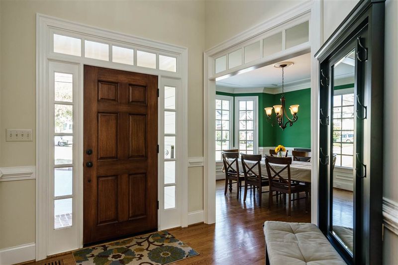2810 Anderson Dr, Raleigh, NC 27608