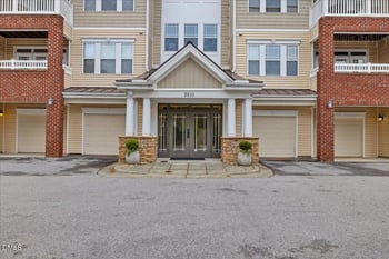 2810 Bedford Green Dr #103, Raleigh, NC 27604