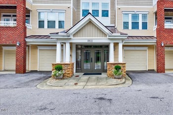 2810 Bedford Green Dr #201, Raleigh, NC 27604
