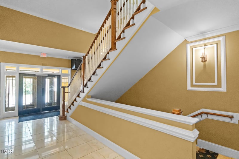2810 Bedford Green Dr #300, Raleigh, NC 27604