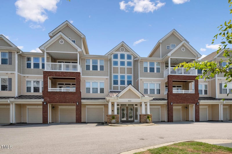 2810 Bedford Green Dr #5, Raleigh, NC 27604