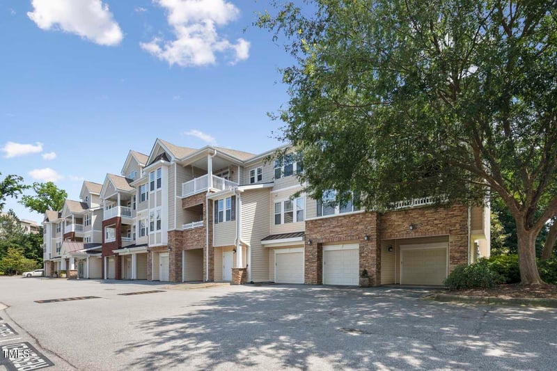 2810 Bedford Green Dr #5, Raleigh, NC 27604