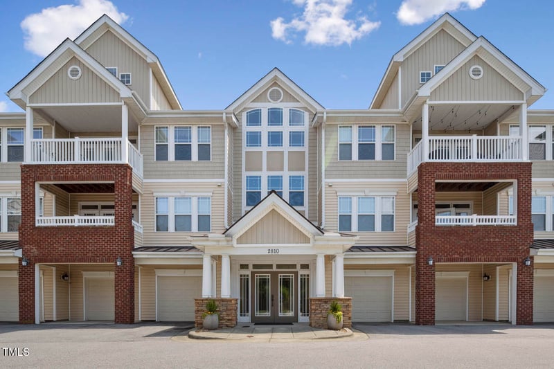 2810 Bedford Green Dr #5, Raleigh, NC 27604