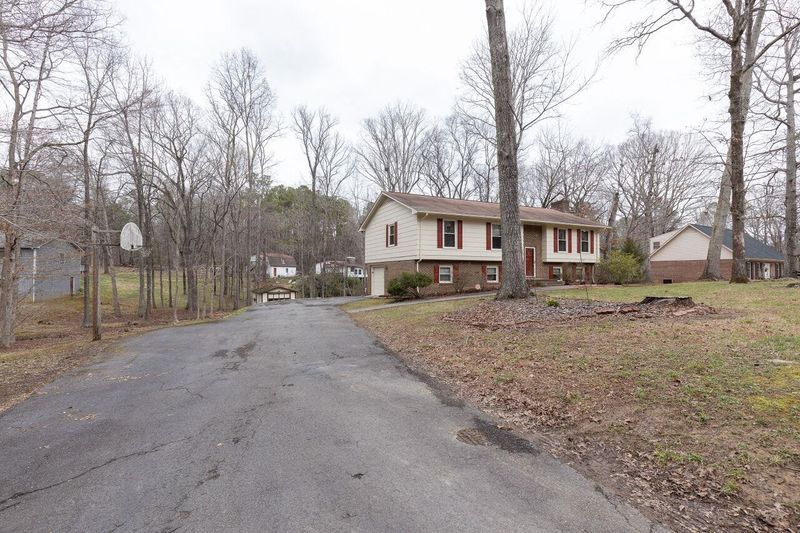 2810 Fox Dr, Durham, NC 27712
