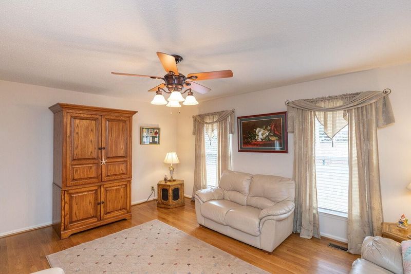 2810 Fox Dr, Durham, NC 27712