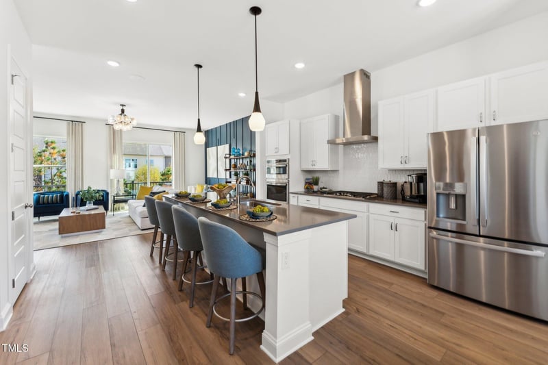 2810 Kempthorne Rd, Cary, NC 27519