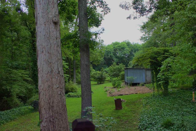 2811 Fairlawn Rd, Durham, NC 27705