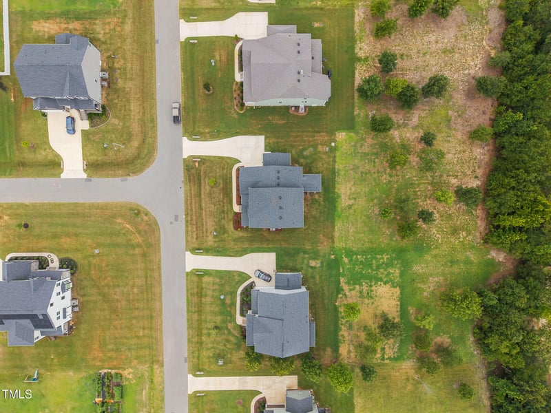2812 Arrowsmith Dr, Fuquay Varina, NC 27526