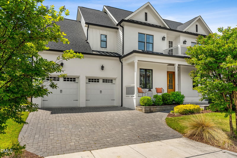2812 Charleston Oaks Dr, Raleigh, NC 27614