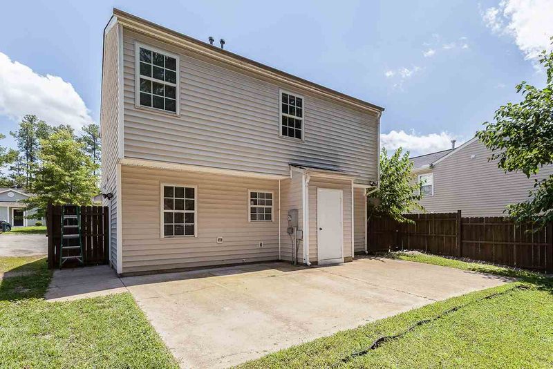 2812 Filbert St, Raleigh, NC 27610